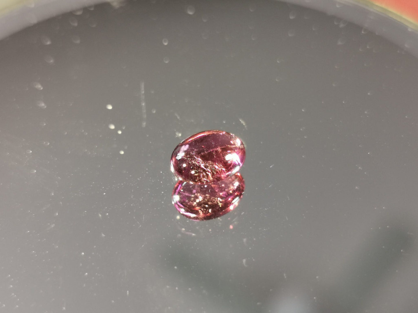 Tormalina taglio ovale cabochon 1,88 ct