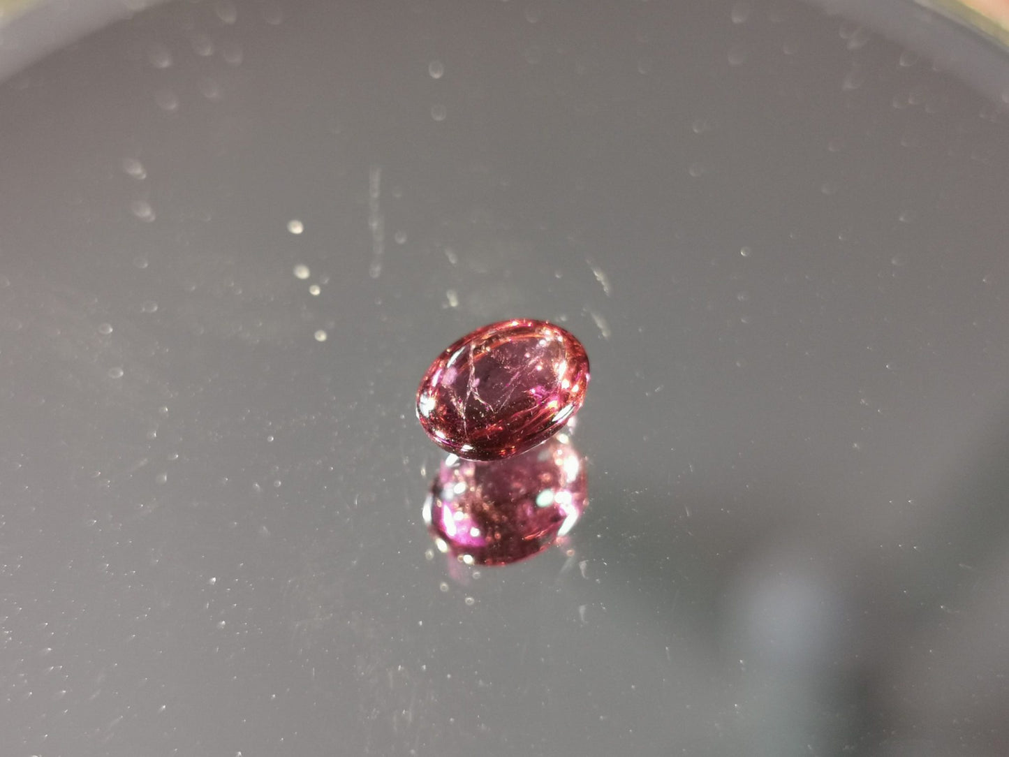 Tormalina taglio ovale cabochon 1,88 ct