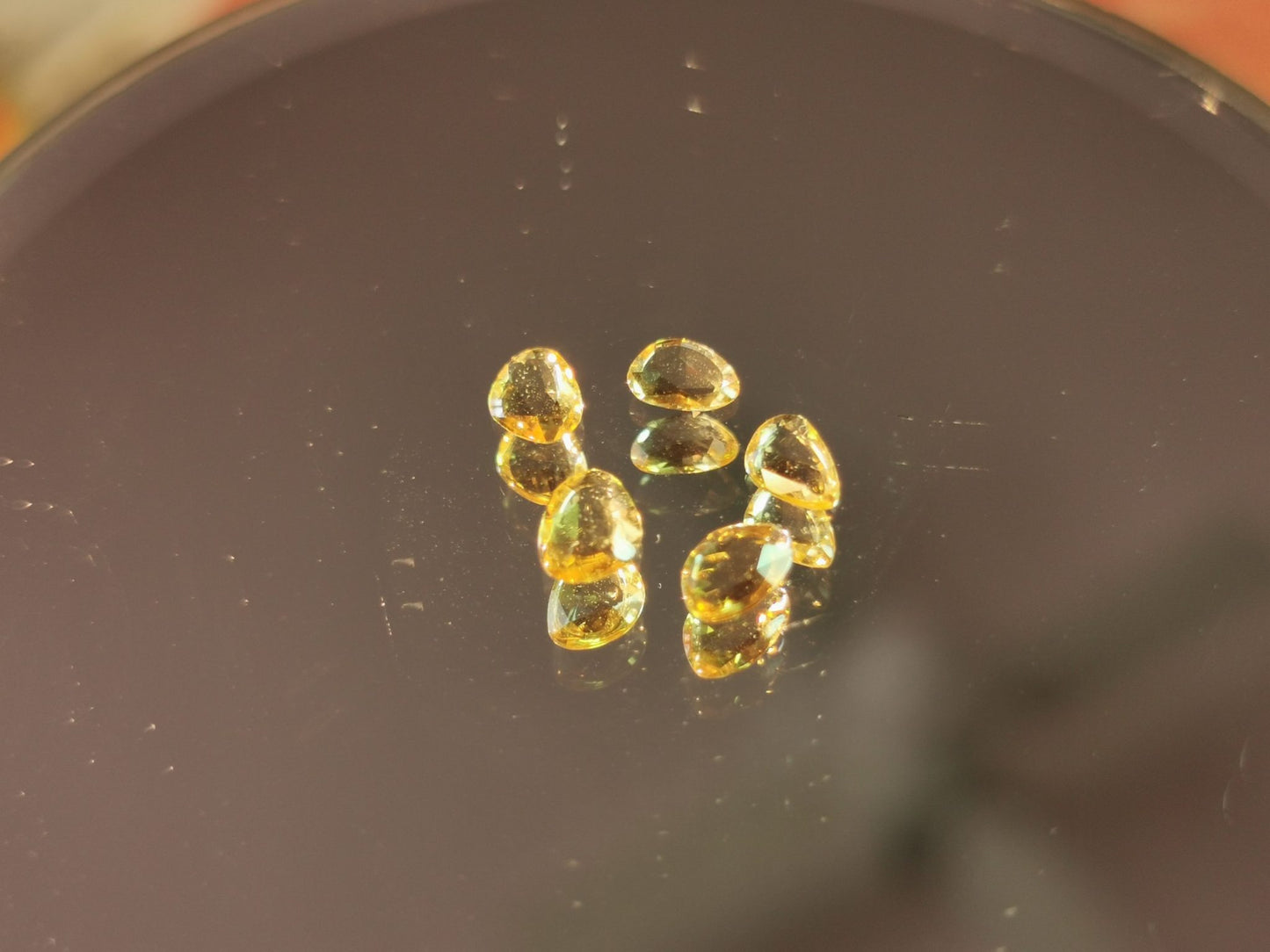Lotto di 5 Zaffiri arancio taglio rosetta forma fancy 1,15 ct totali