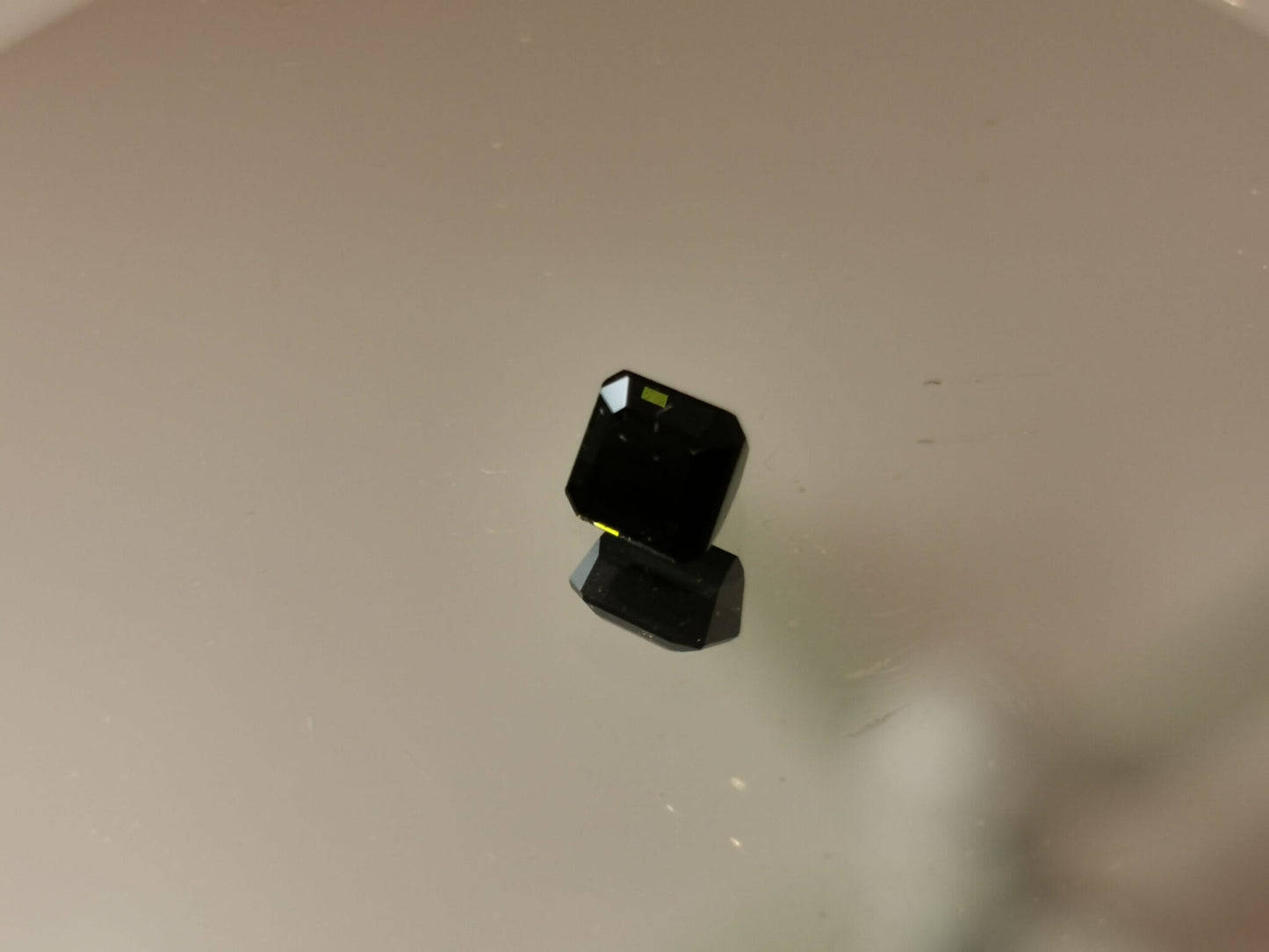Tormalina taglio ottagonale misto 0,84 ct