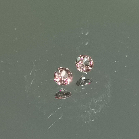Coppia di Granati cangianti taglio rotondo 0,41 ct