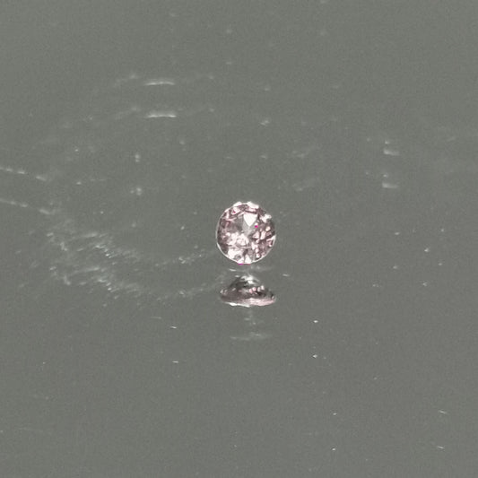 Granato cangiante taglio rotondo 0,20 ct