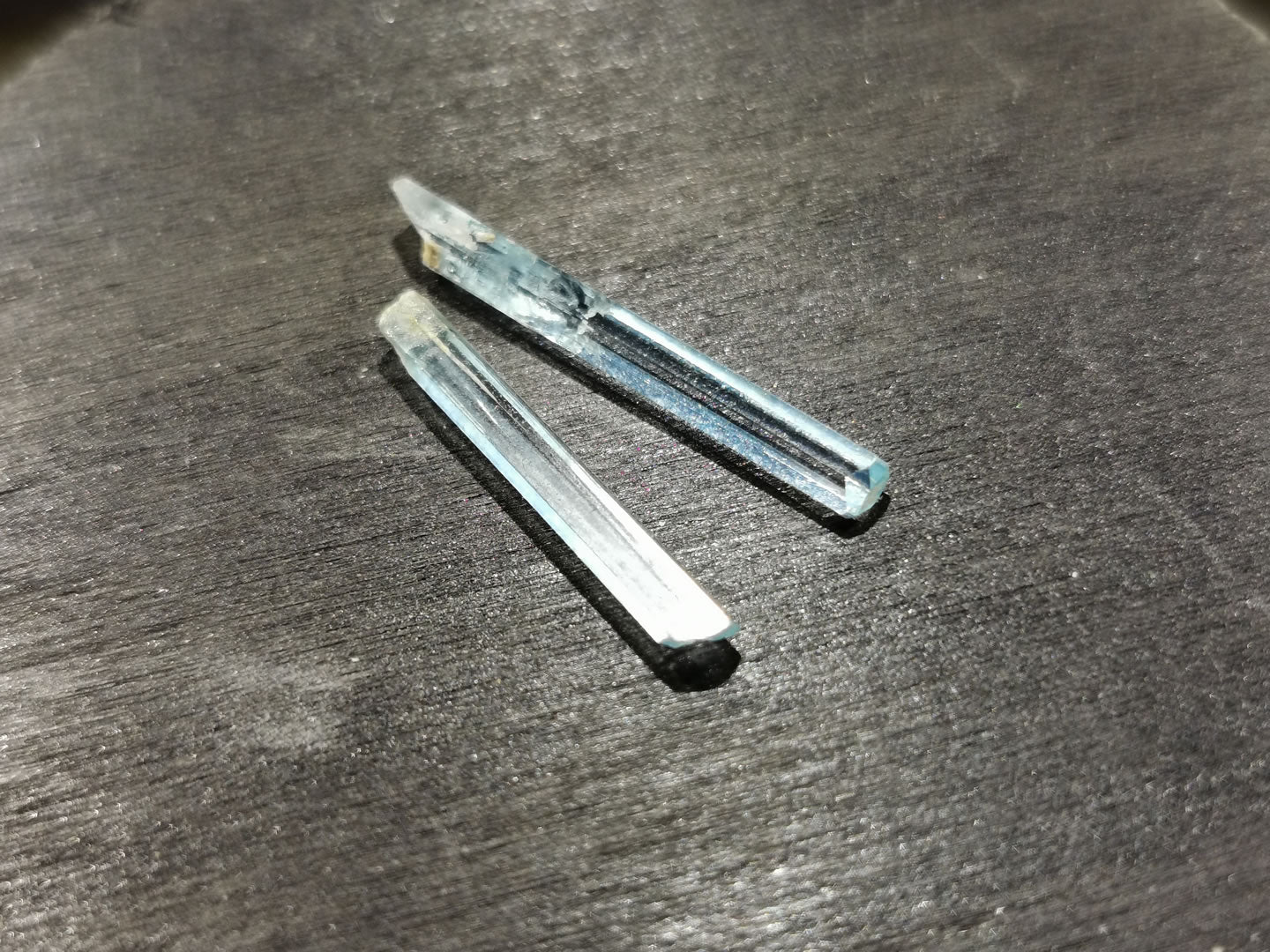 Coppia di Acquamarine grezze 3,51 ct