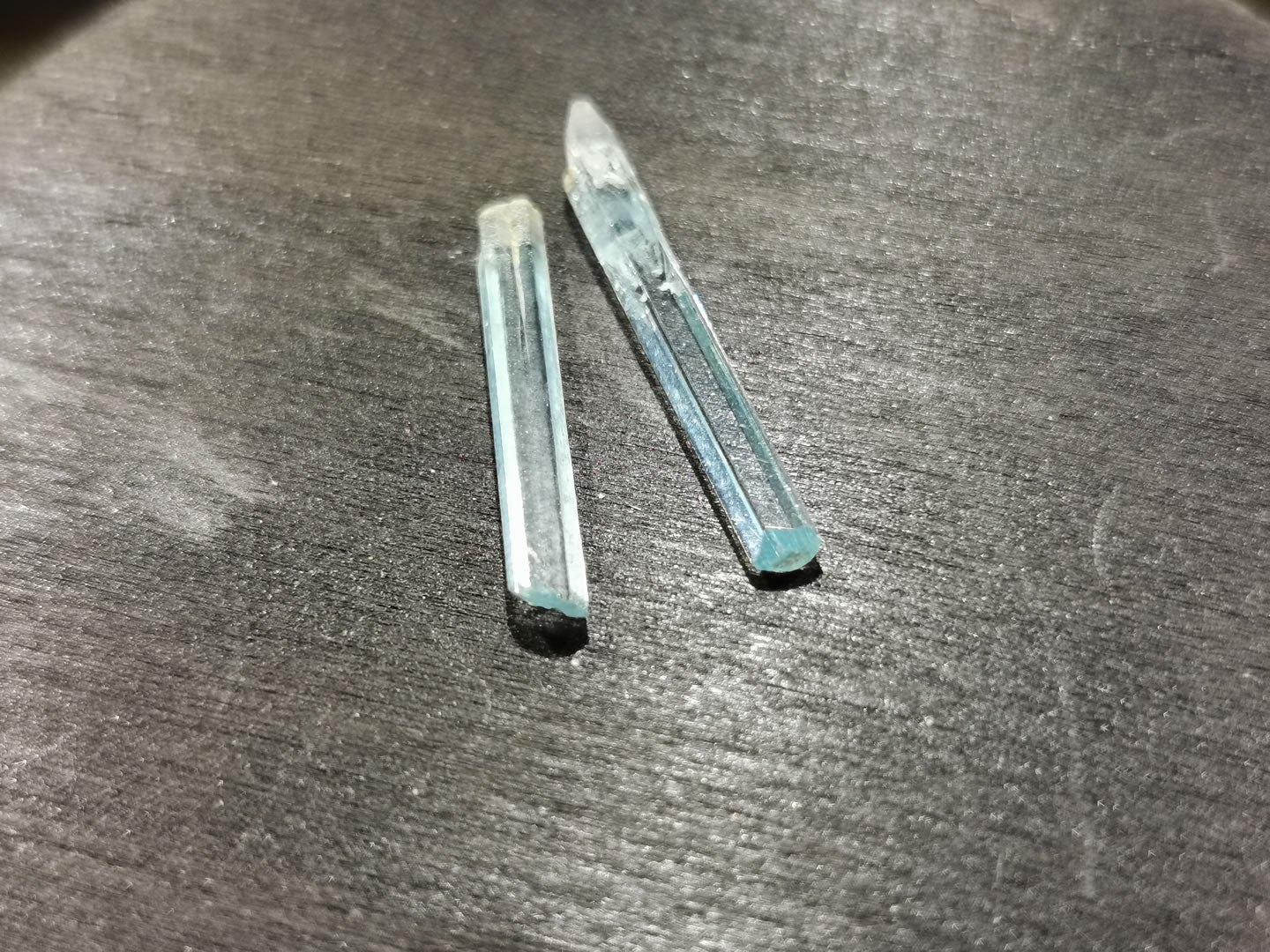 Coppia di Acquamarine grezze 3,51 ct