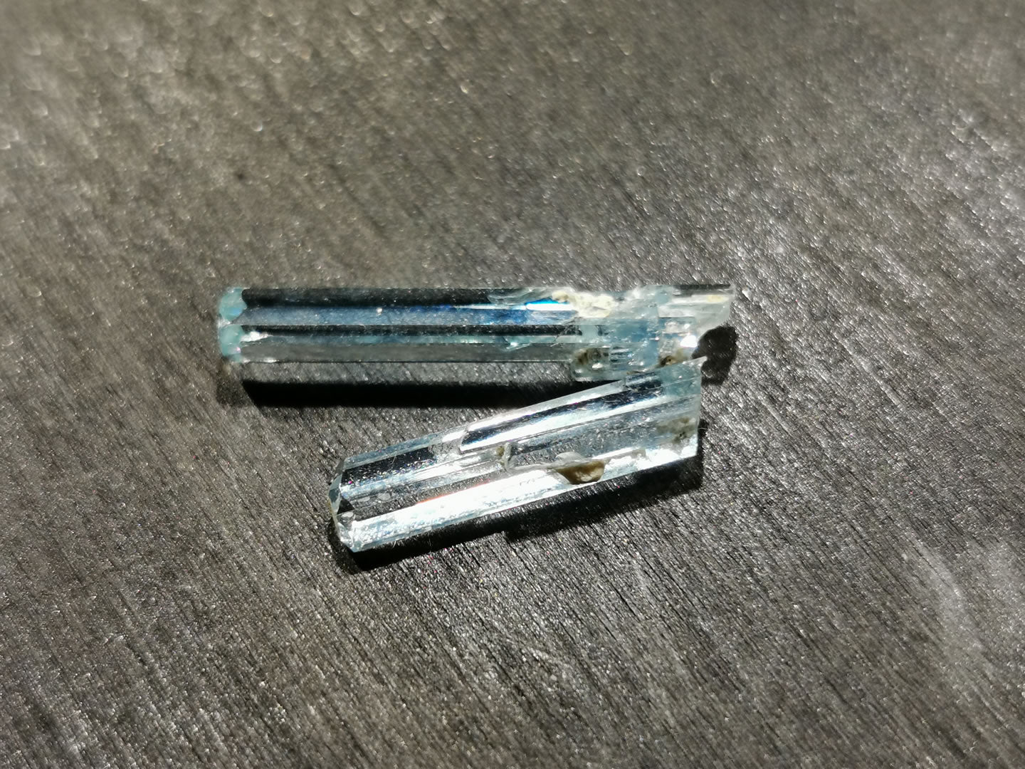 Coppia di Acquamarine grezze 3,66 ct