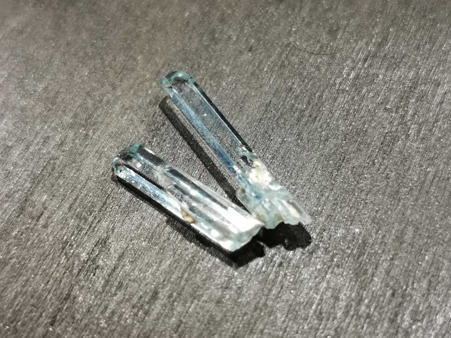 Coppia di Acquamarine grezze 3,66 ct