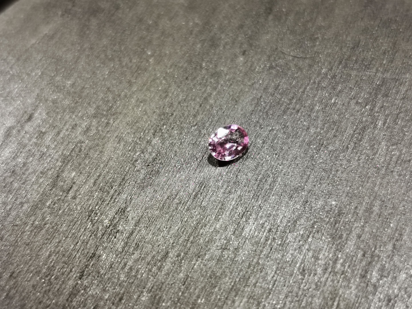 Zaffiro rosa taglio ovale 0,33 ct