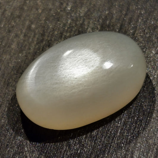 Adularia Pietra di Luna taglio ovale cabochon 9,49 ct