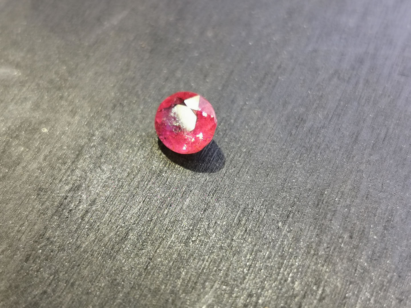 Tormalina Rubellite taglio ovale 1,07 ct