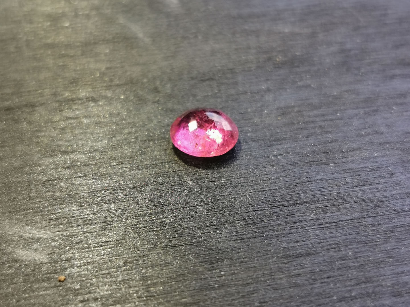 Tormalina Rubellite taglio ovale 1,07 ct