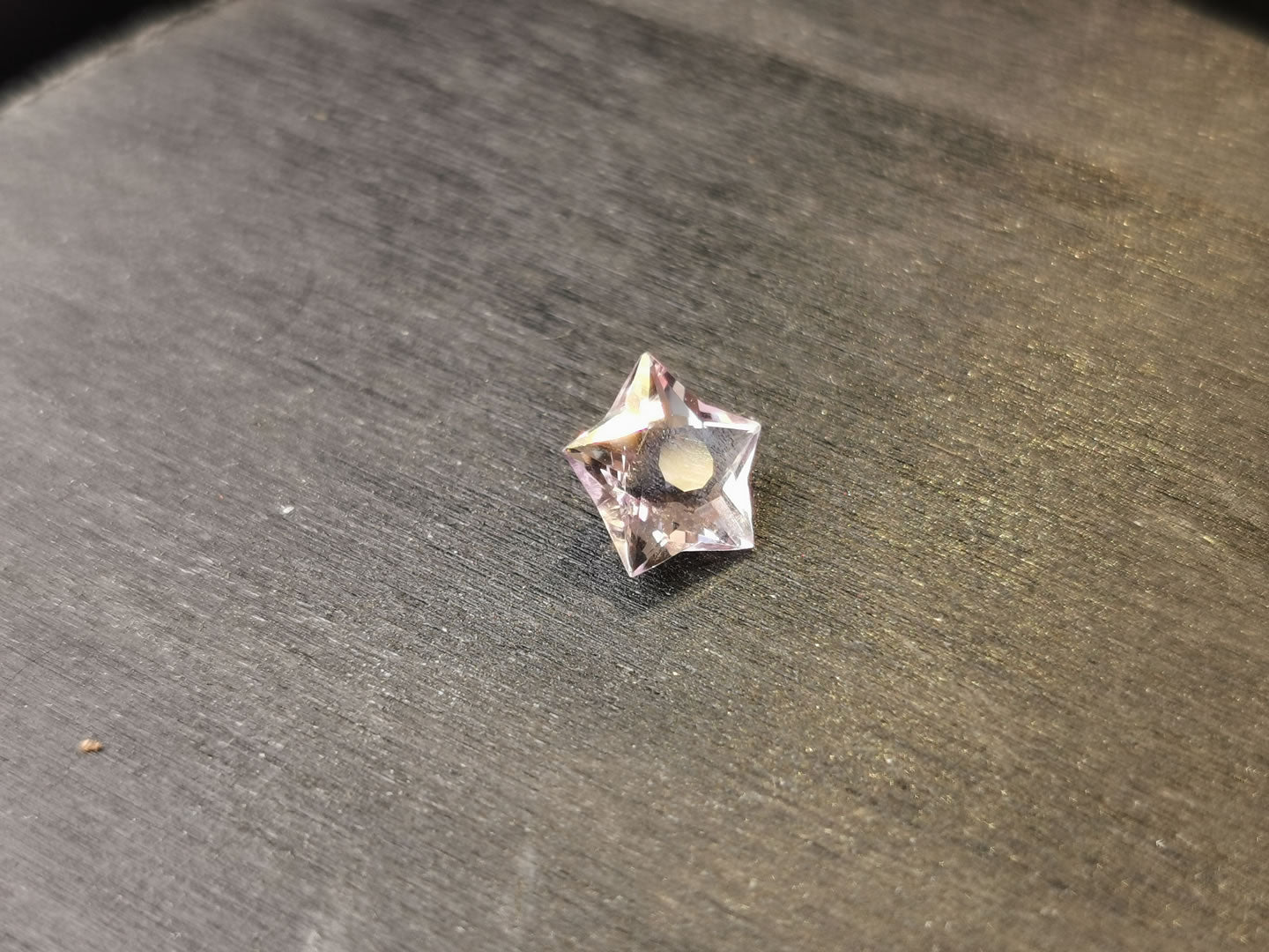 Ametrino taglio stella 1,28 ct