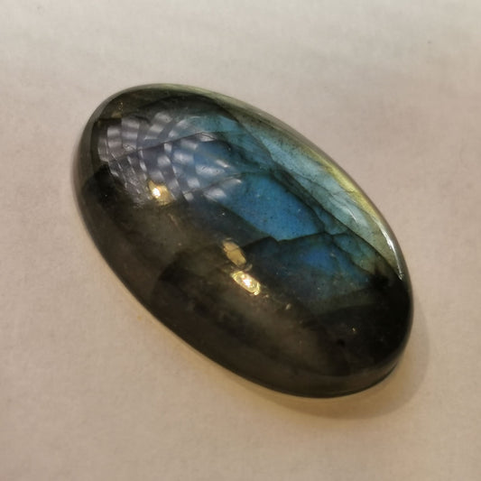 Labradorite taglio ovale cabochon 19,60 ct
