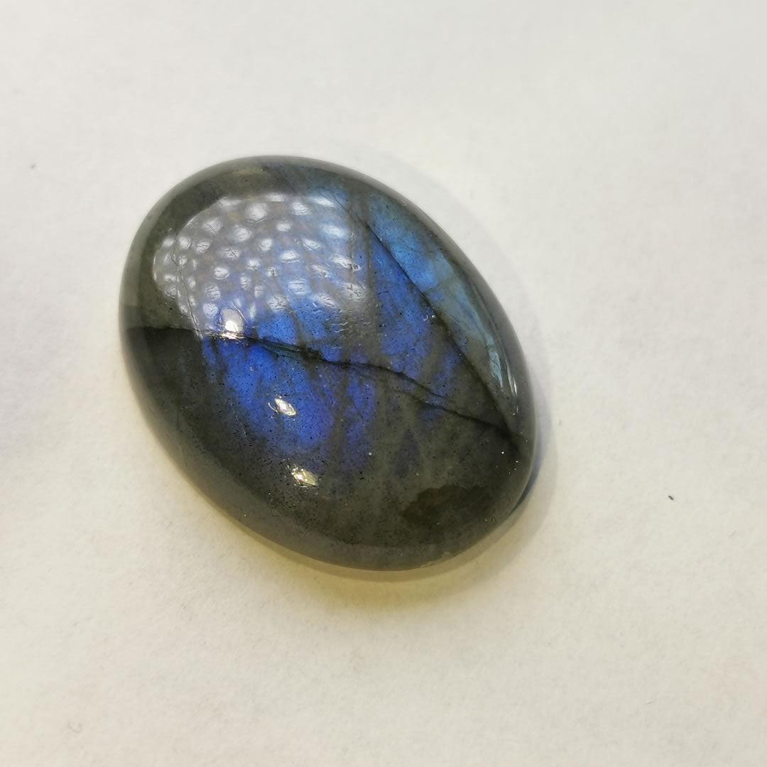 Labradorite taglio ovale cabochon 24,80 ct