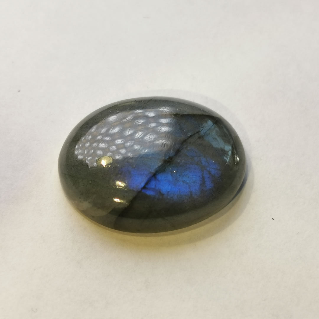 Labradorite taglio ovale cabochon 24,80 ct