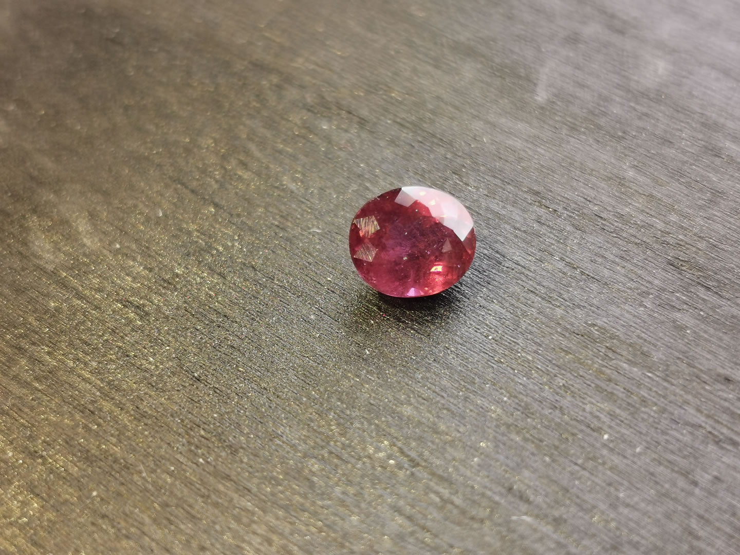 Granato Rodolite taglio ovale 1,51 ct