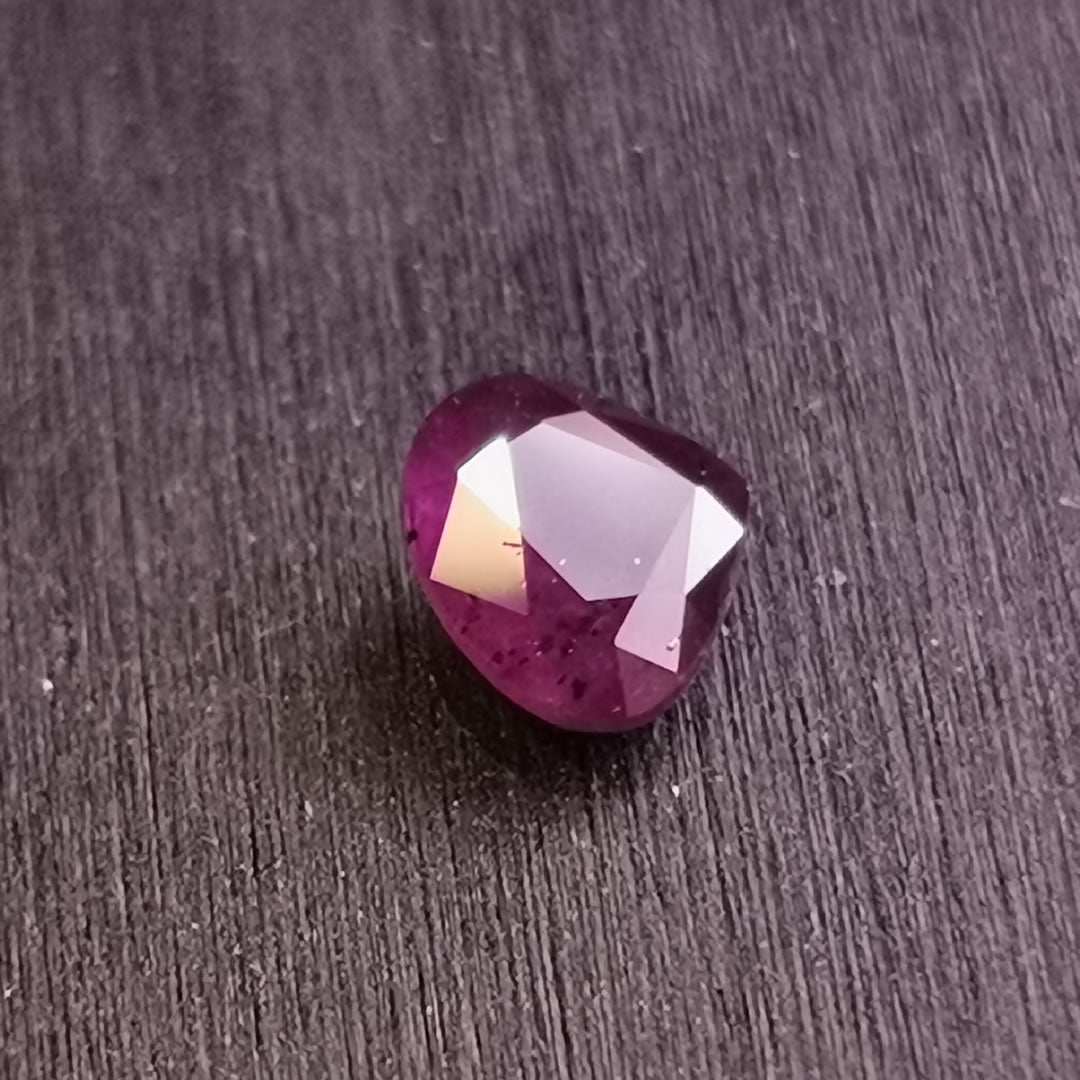 Zaffiro taglio goccia 1,03 ct