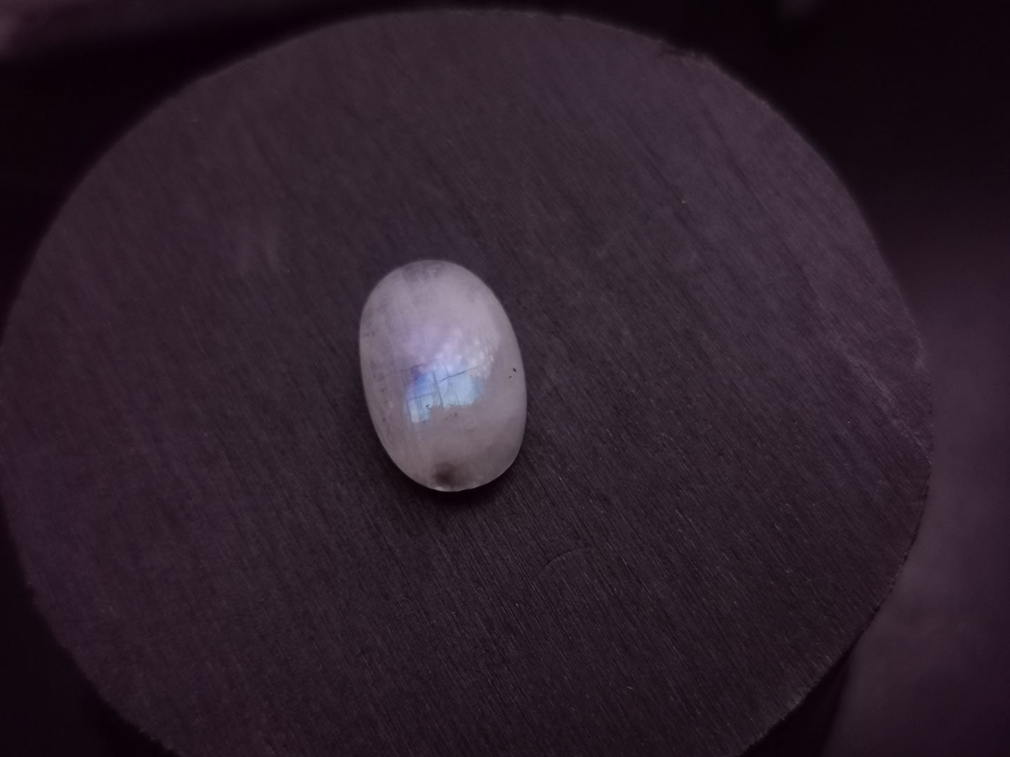 Labradorite varietà rainbow moonstone taglio ovale cabochon 14,92 ct