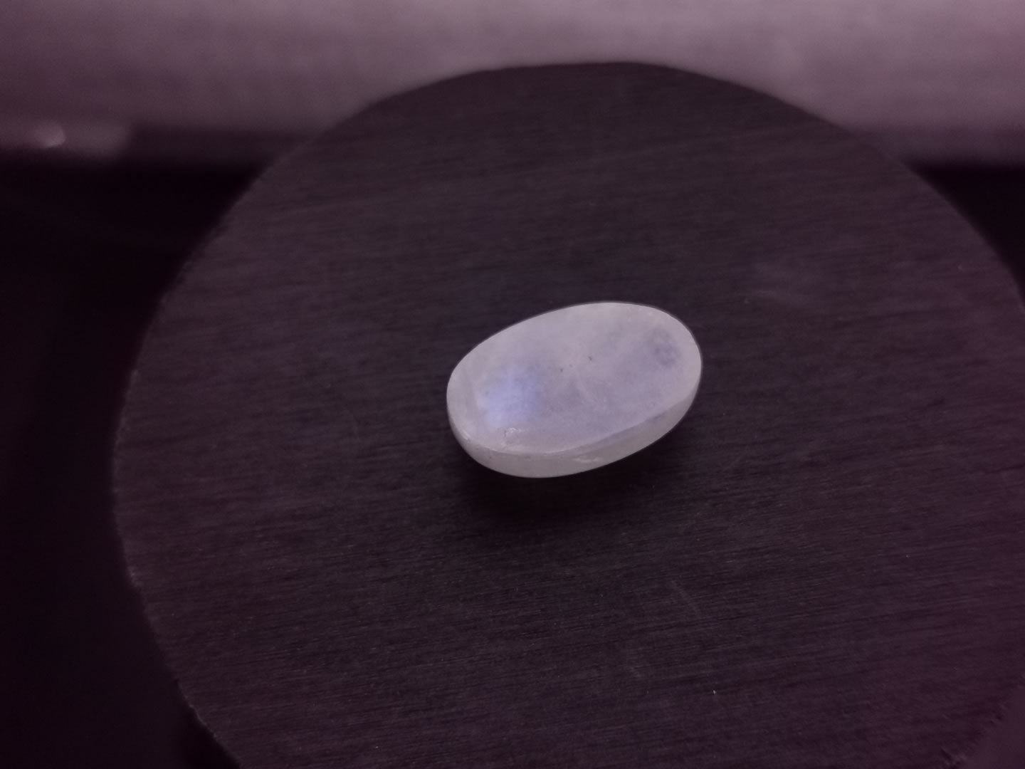 Labradorite varietà rainbow moonstone taglio ovale cabochon 14,92 ct