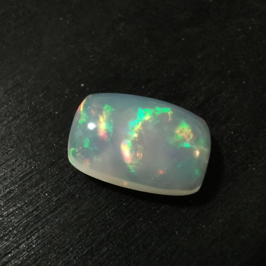 Opale taglio cuscino cabochon 4,65 ct