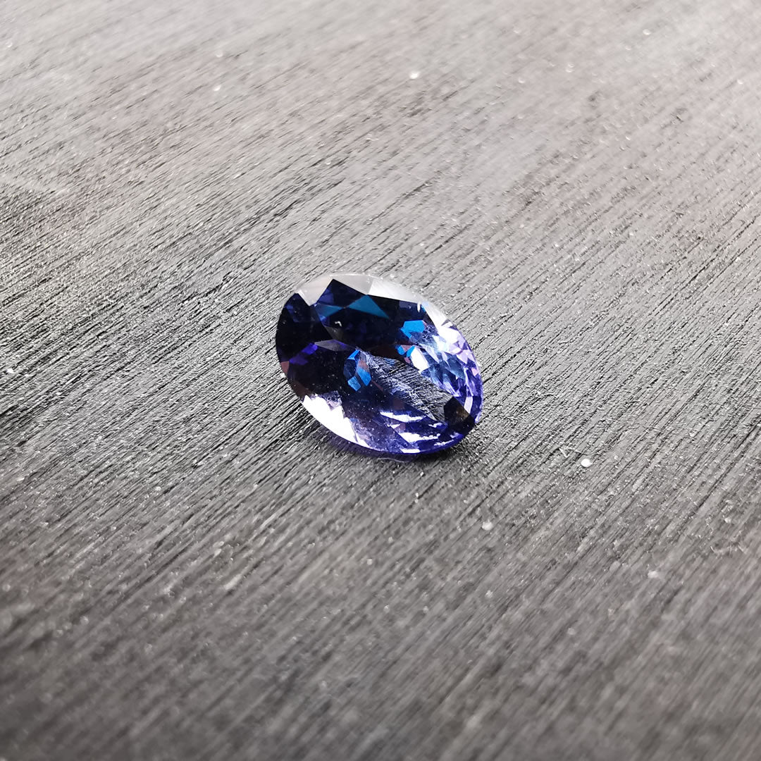 Tanzanite taglio ovale 0,64 ct