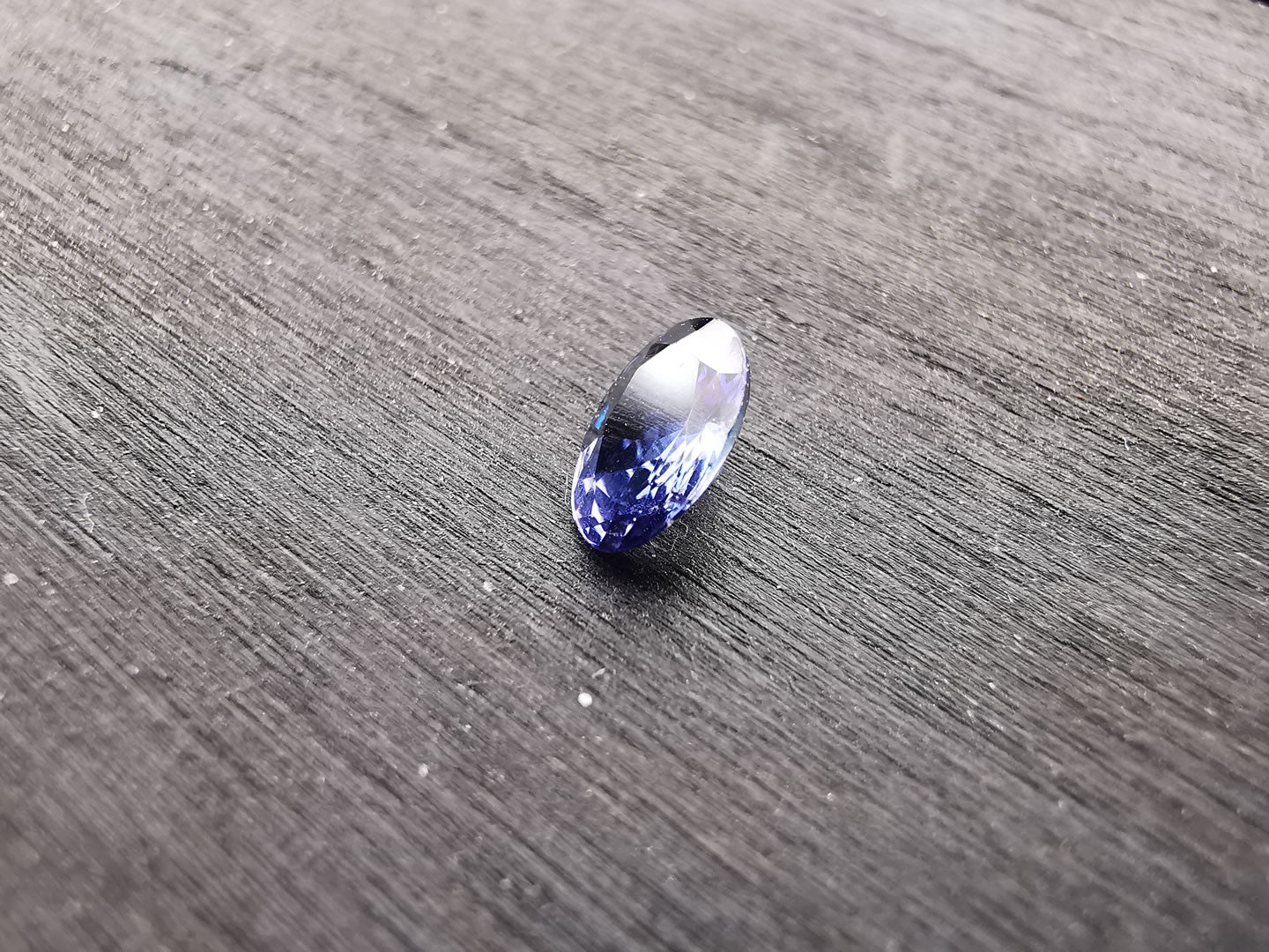 Tanzanite taglio ovale 0,64 ct