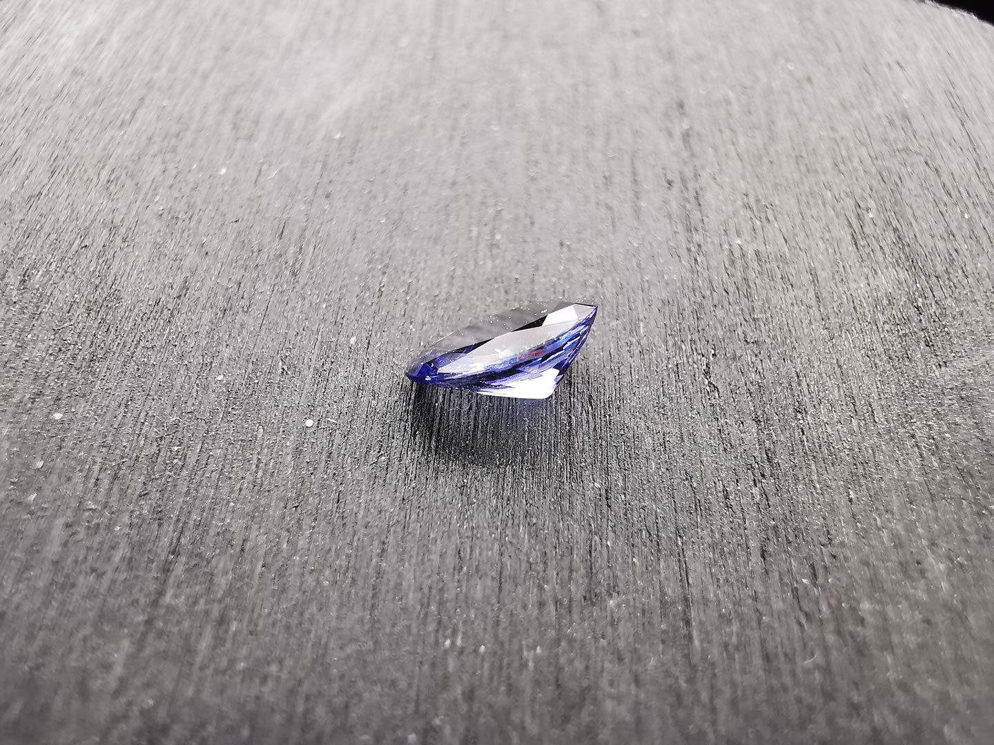 Tanzanite taglio ovale 0,64 ct