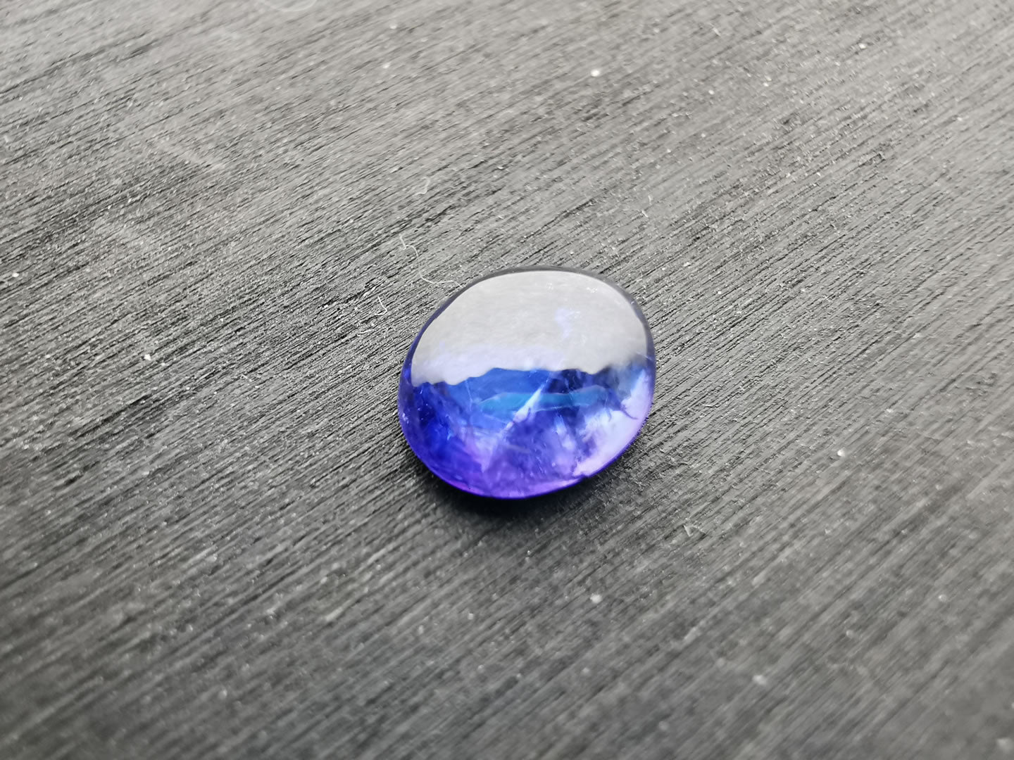 Tanzanite taglio ovale cabochon 2,12 ct