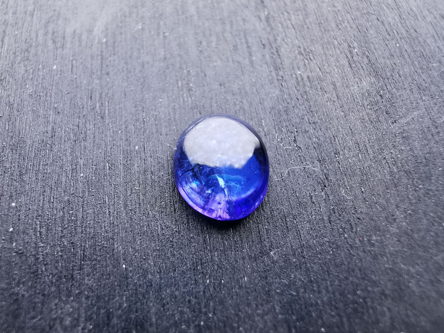 Tanzanite taglio ovale cabochon 2,12 ct