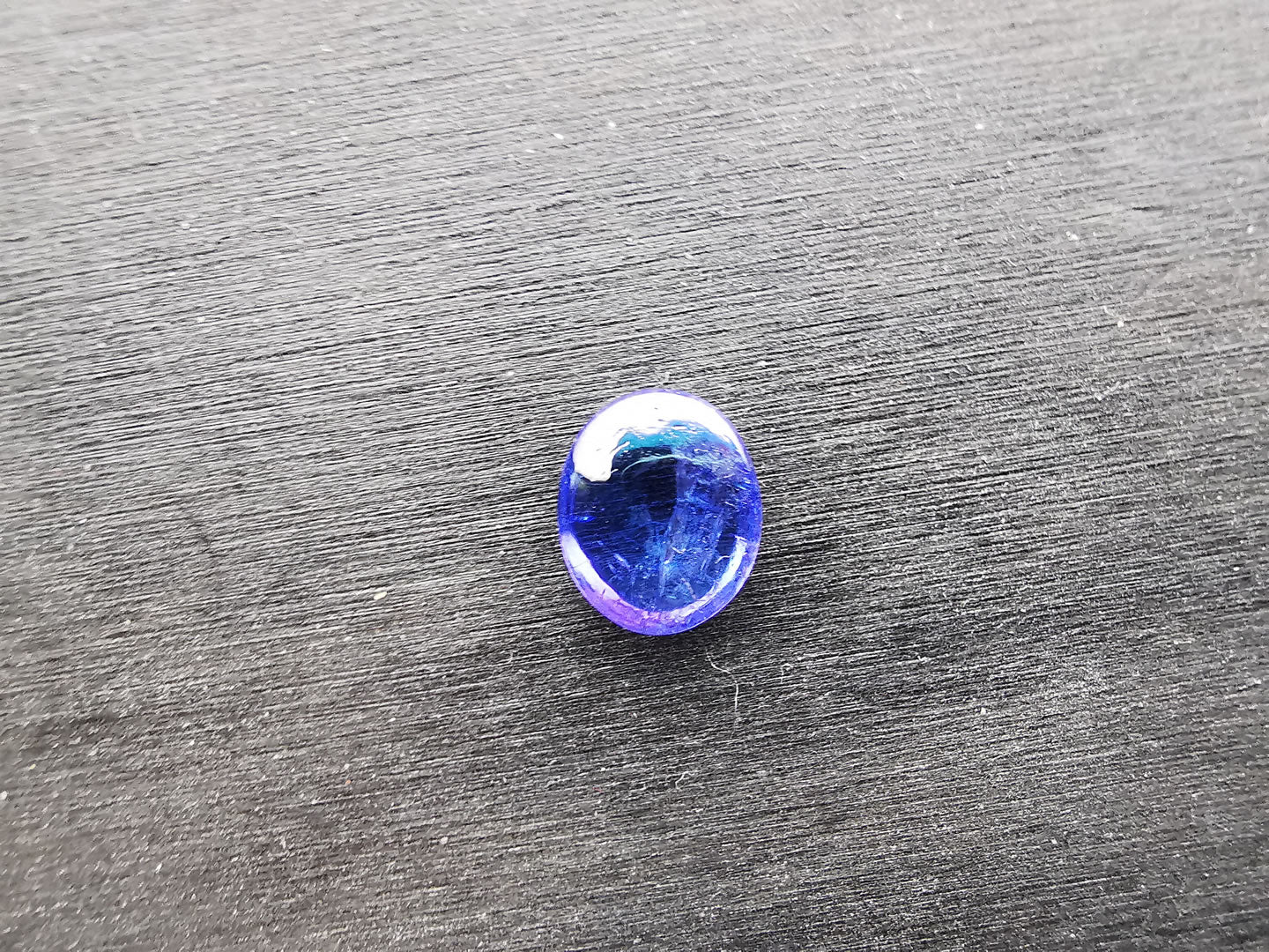 Tanzanite taglio ovale cabochon 2,12 ct