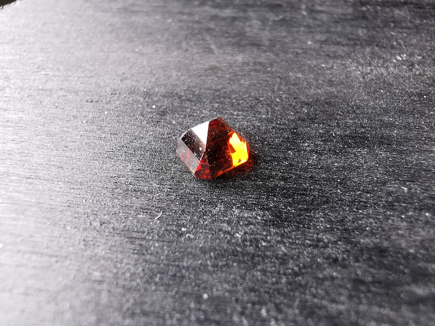 Granato Spessartina taglio ottagonale step cut 0,96 ct