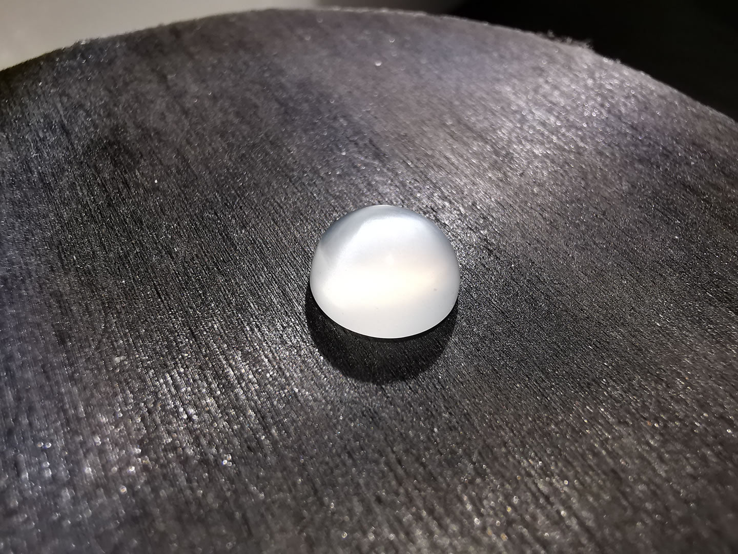 Adularia Pietra di Luna taglio rotondo cabochon 2,89 ct