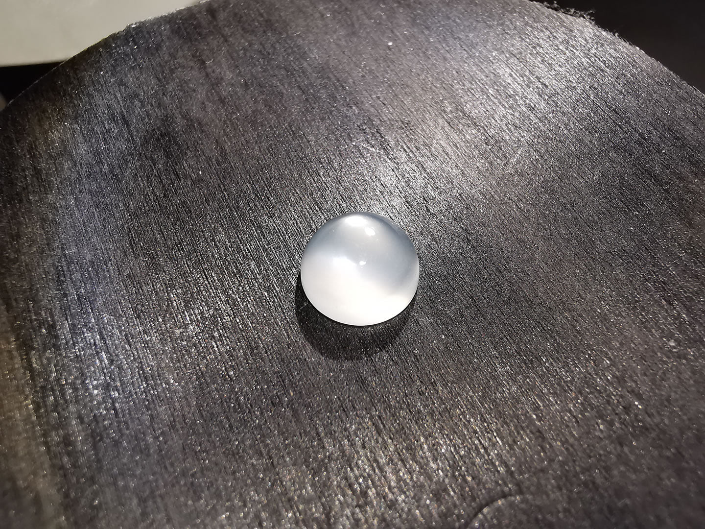 Adularia Pietra di Luna taglio rotondo cabochon 2,89 ct