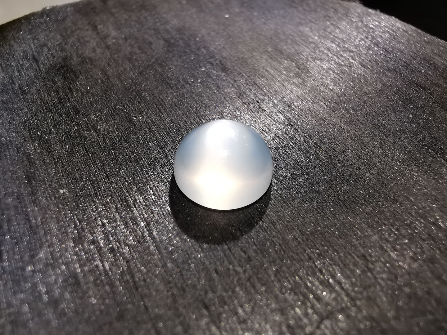 Adularia Pietra di Luna taglio rotondo cabochon 2,89 ct