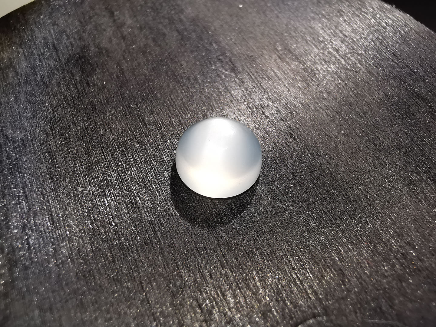 Adularia Pietra di Luna taglio rotondo cabochon 2,89 ct