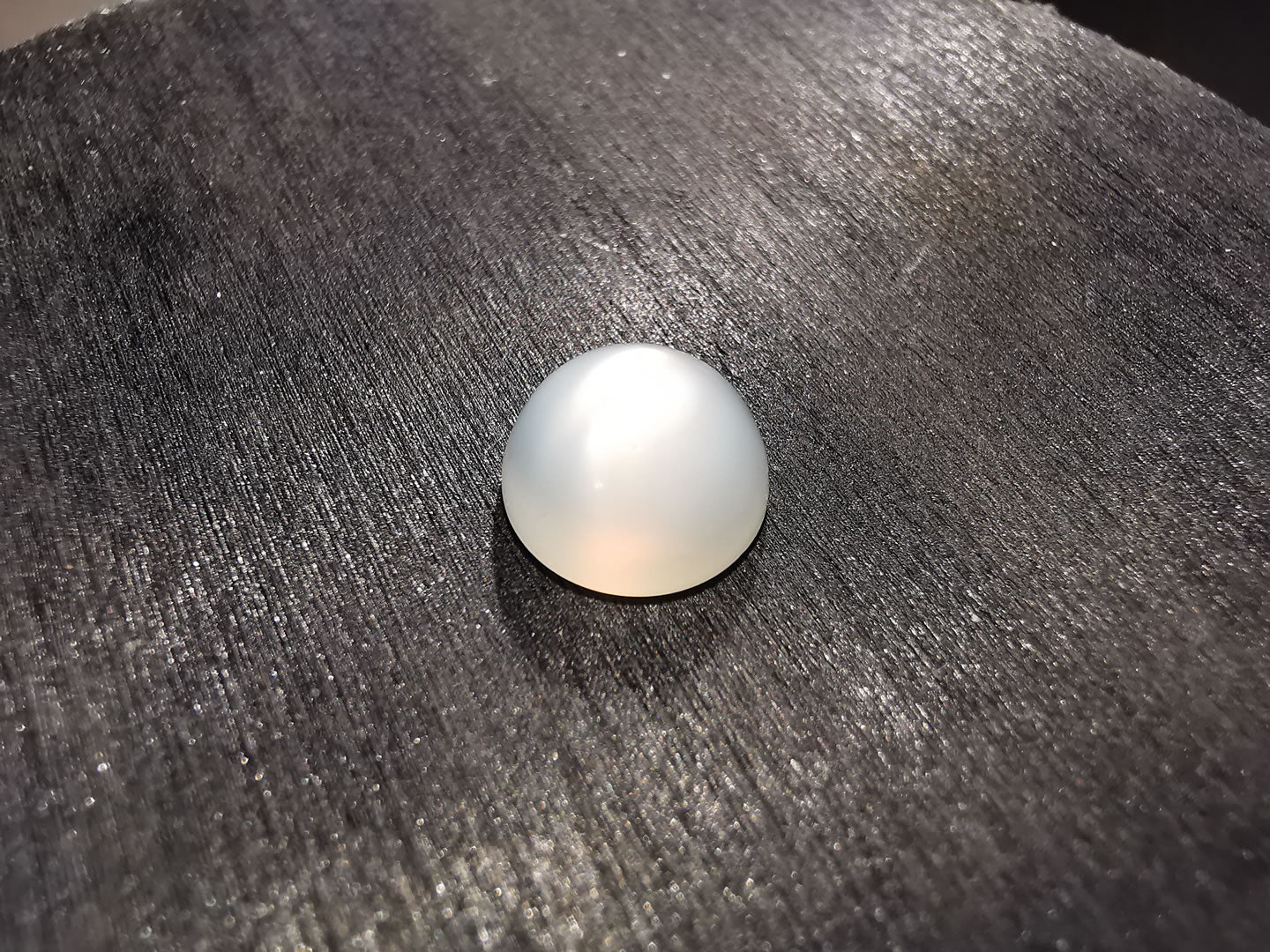 Adularia Pietra di Luna taglio rotondo cabochon 2,89 ct