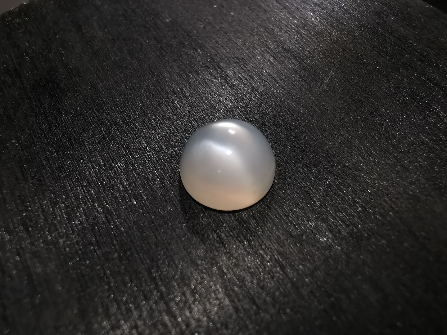 Adularia Pietra di Luna taglio rotondo cabochon 2,89 ct