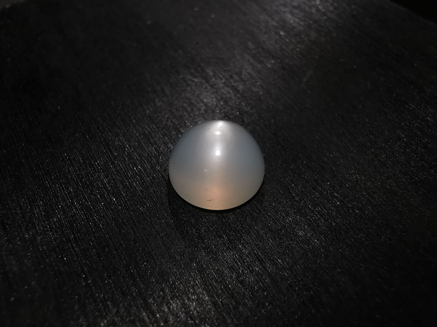 Adularia Pietra di Luna taglio rotondo cabochon 2,89 ct