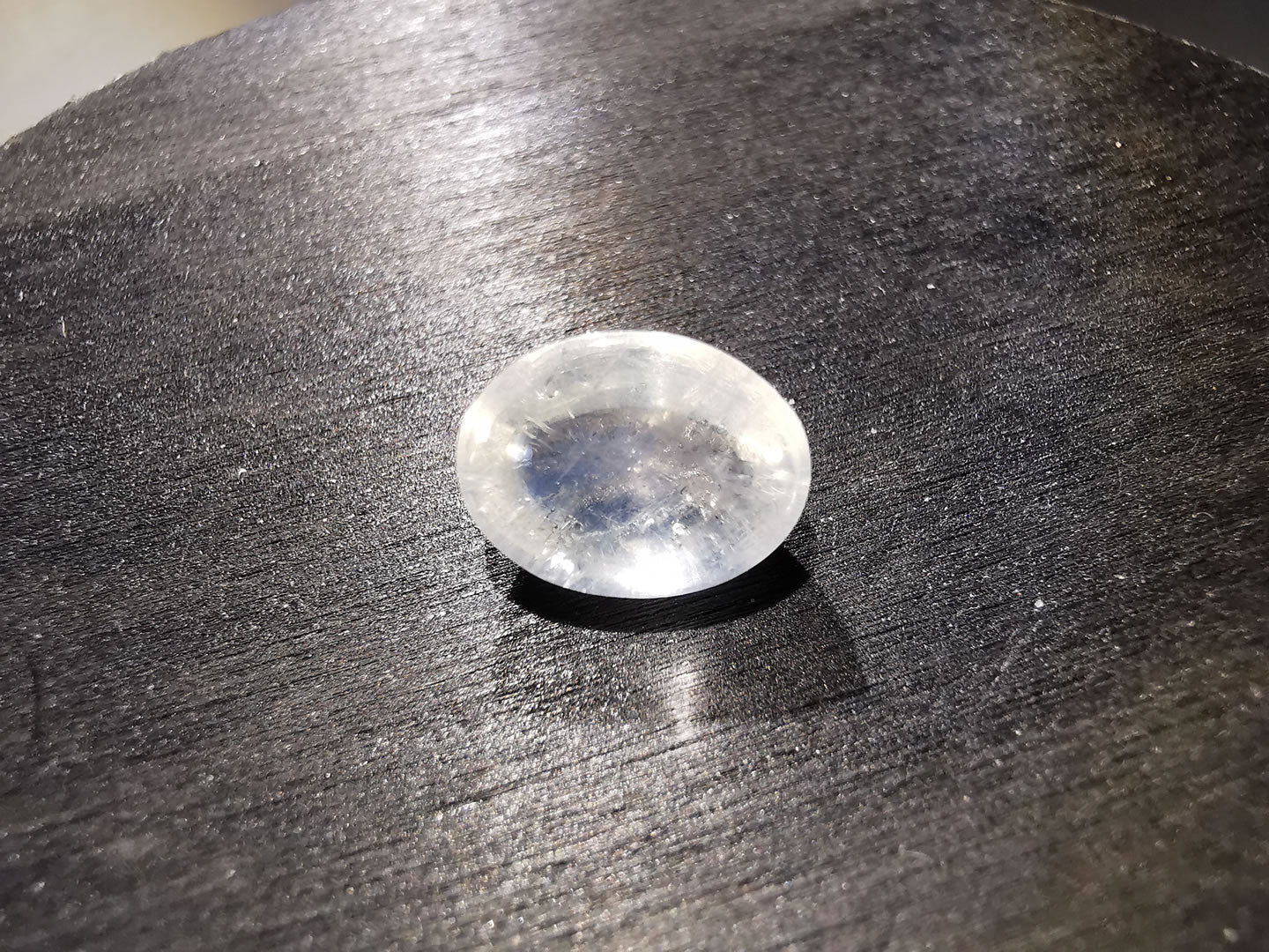 Labradorite varietà rainbow moonstone taglio ovale cabochon 3,12 ct