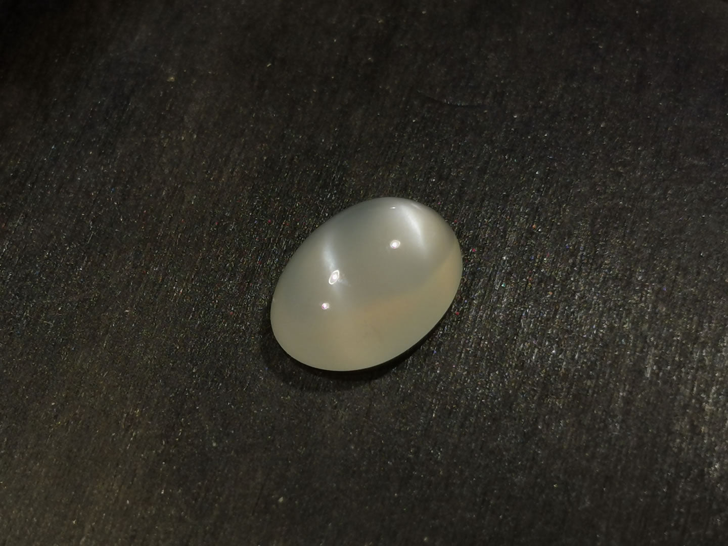 Adularia Pietra di Luna taglio ovale cabochon 4,68 ct