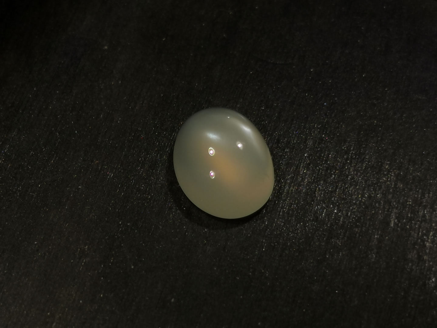 Adularia Pietra di Luna taglio ovale cabochon 4,68 ct