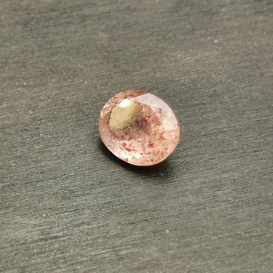 Quarzo Strawberry taglio ovale 3,29 ct