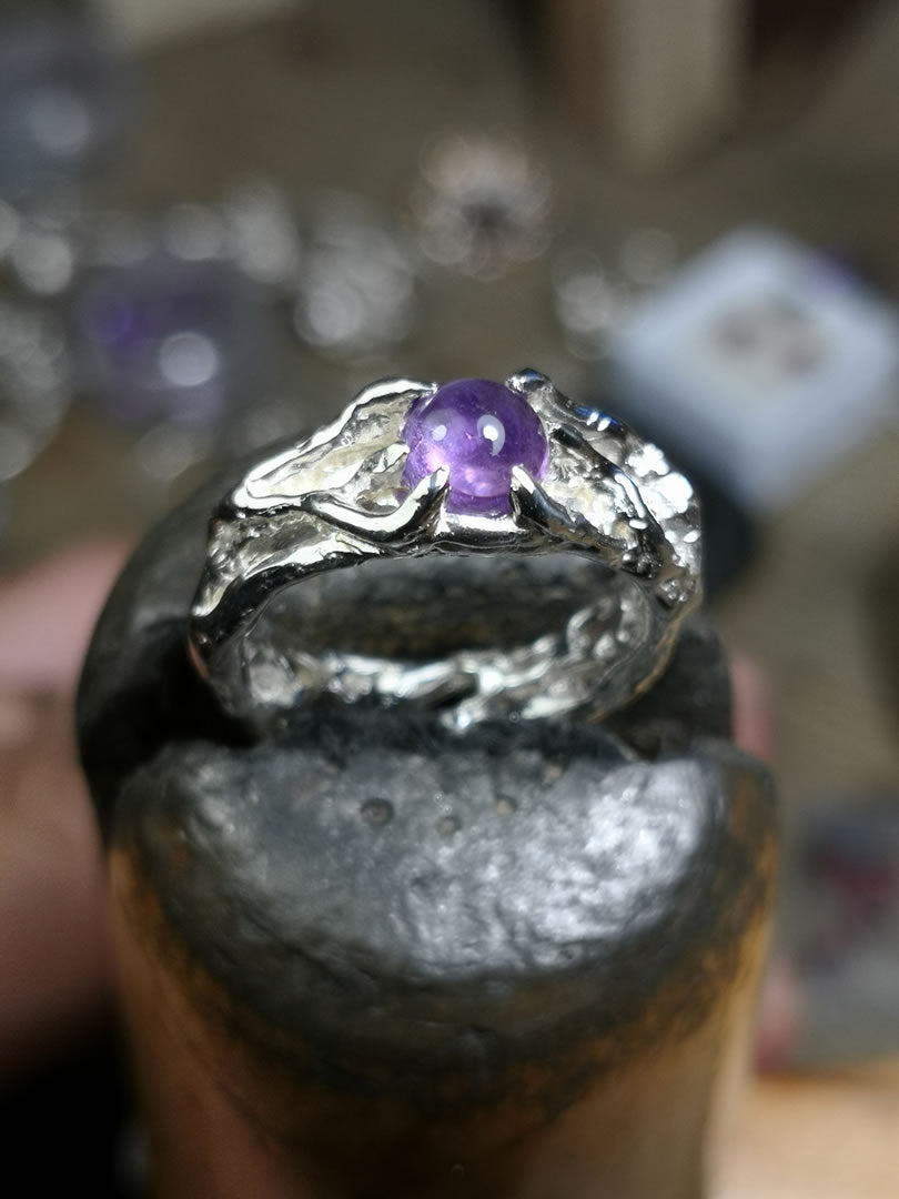 "BioBand" con Ametista cabochon
