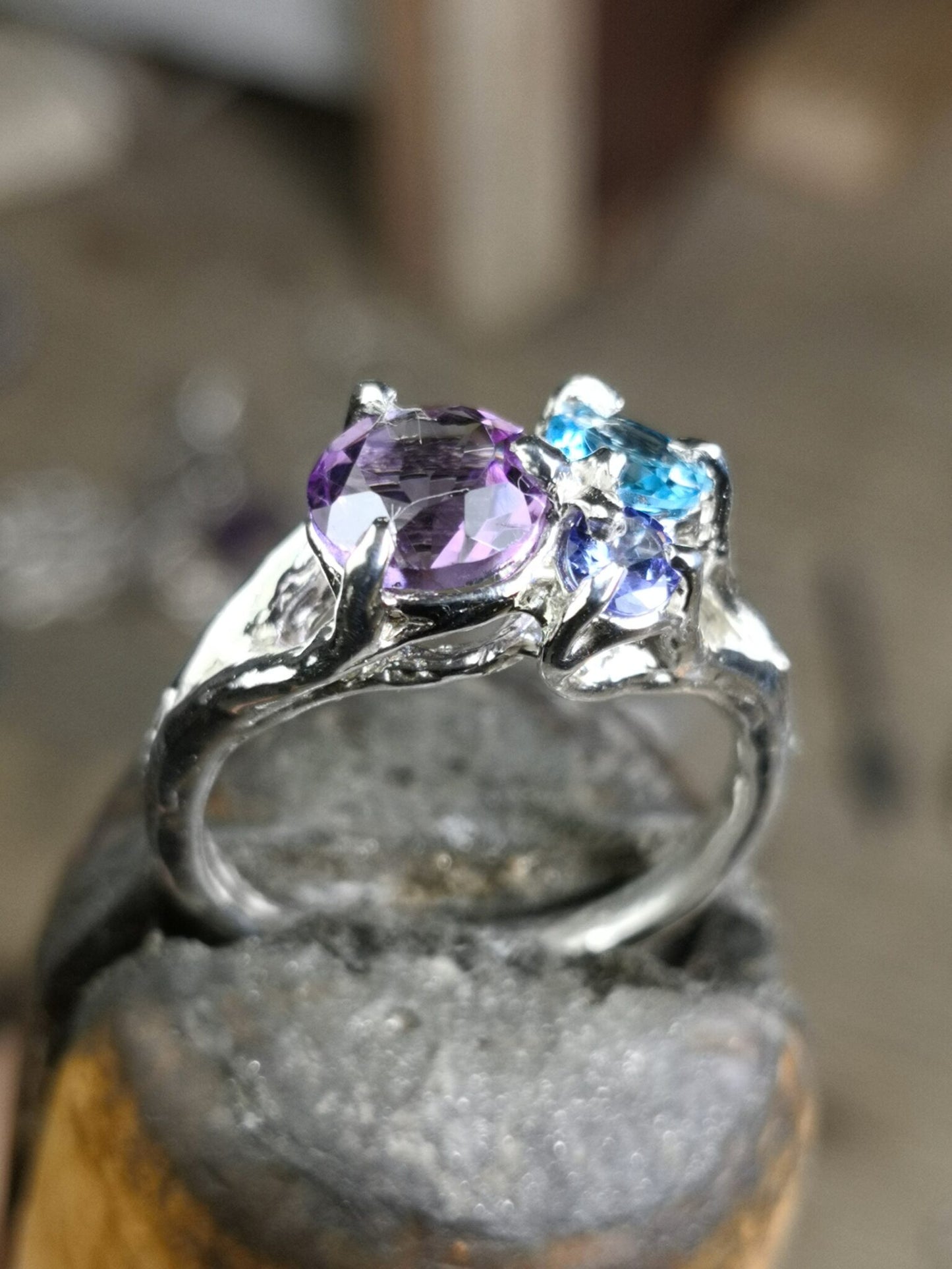 "Comunque Trilogy" con Ametista, Topazio Swiss, Tanzanite