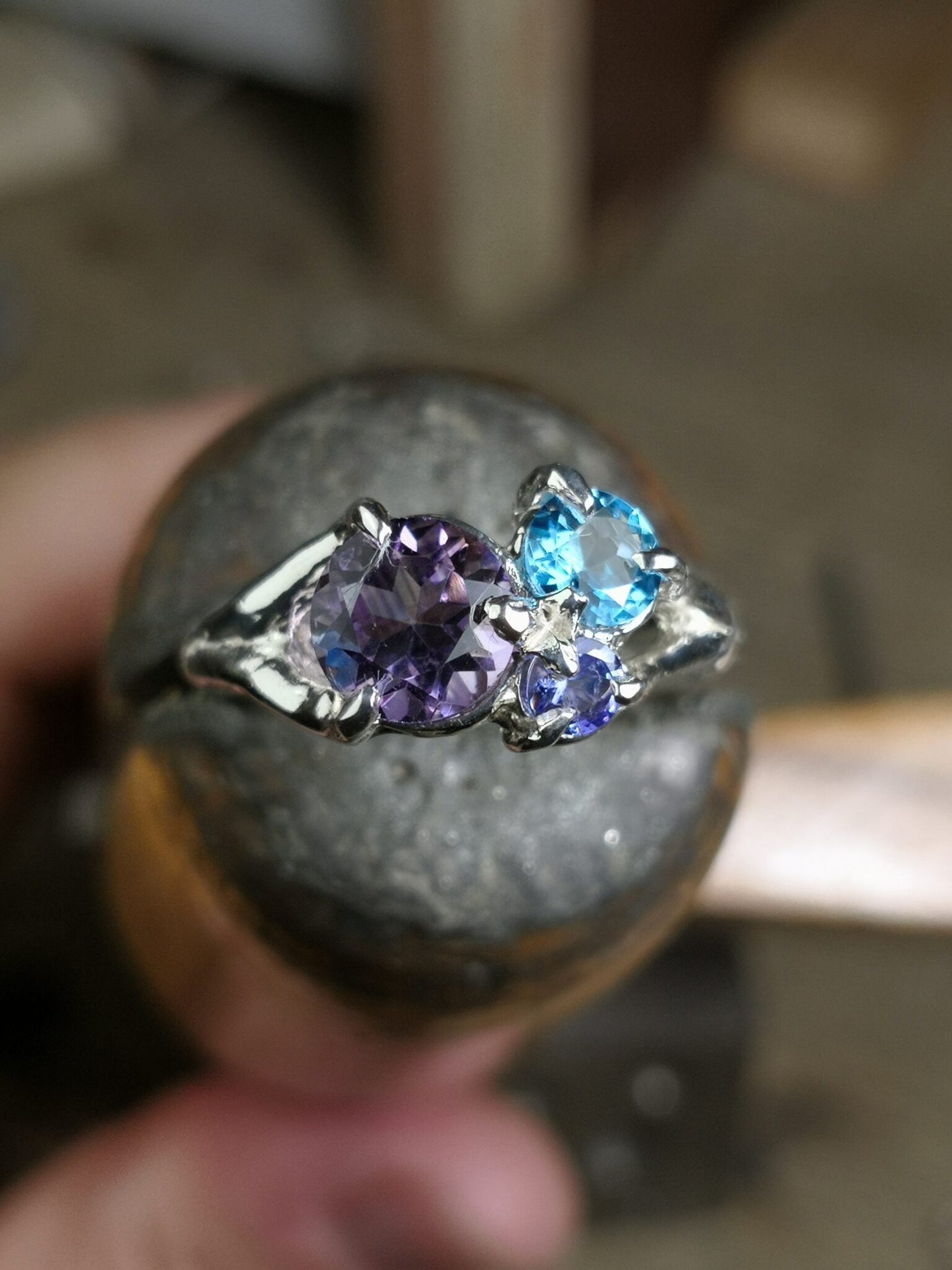 "Comunque Trilogy" con Ametista, Topazio Swiss, Tanzanite