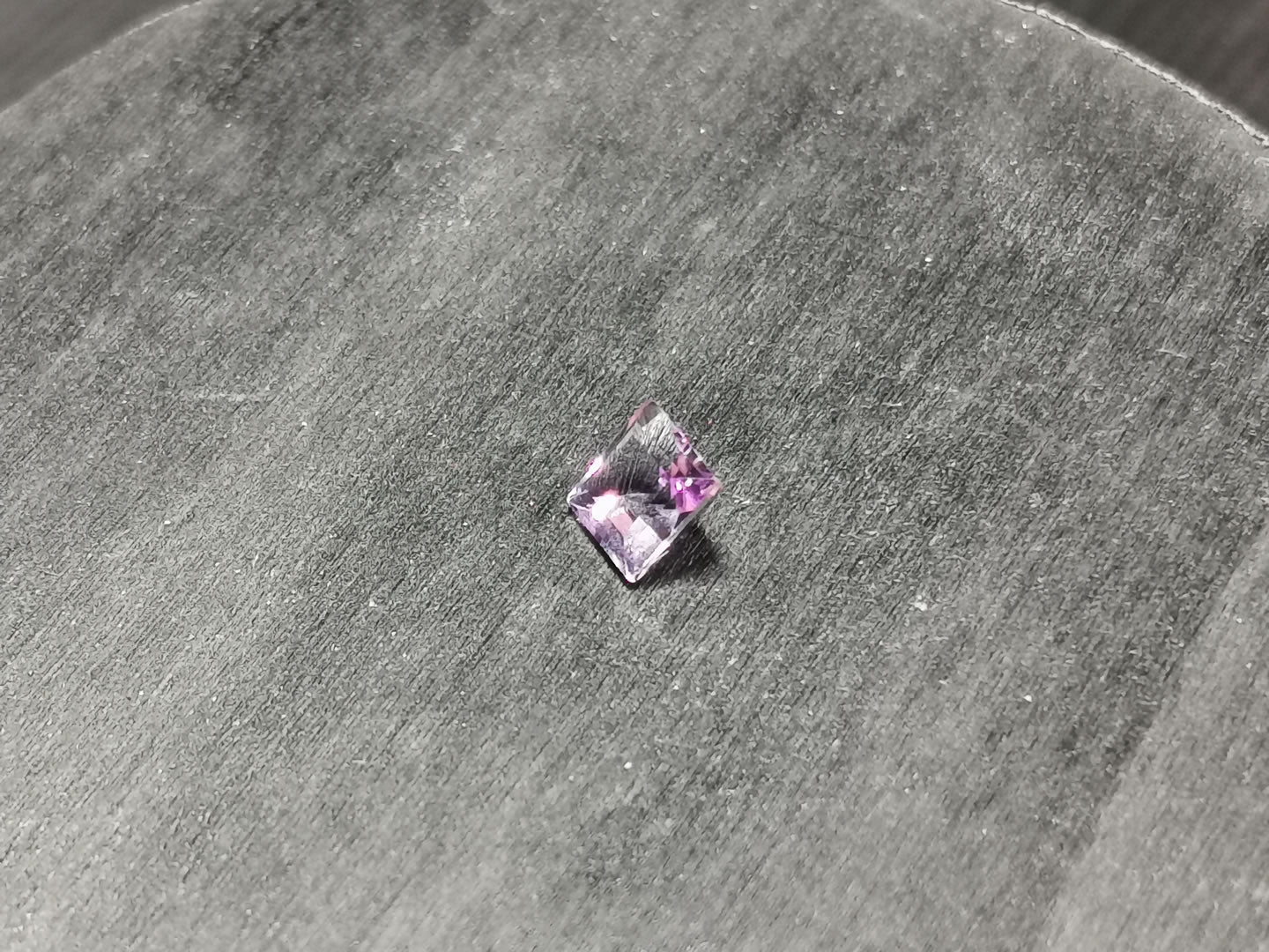 Ametista taglio carrè 0,90 ct