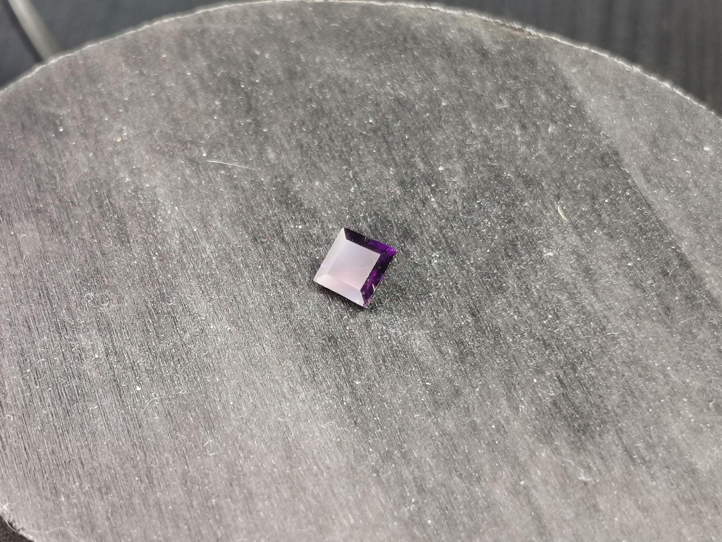 Ametista taglio carrè 0,56 ct