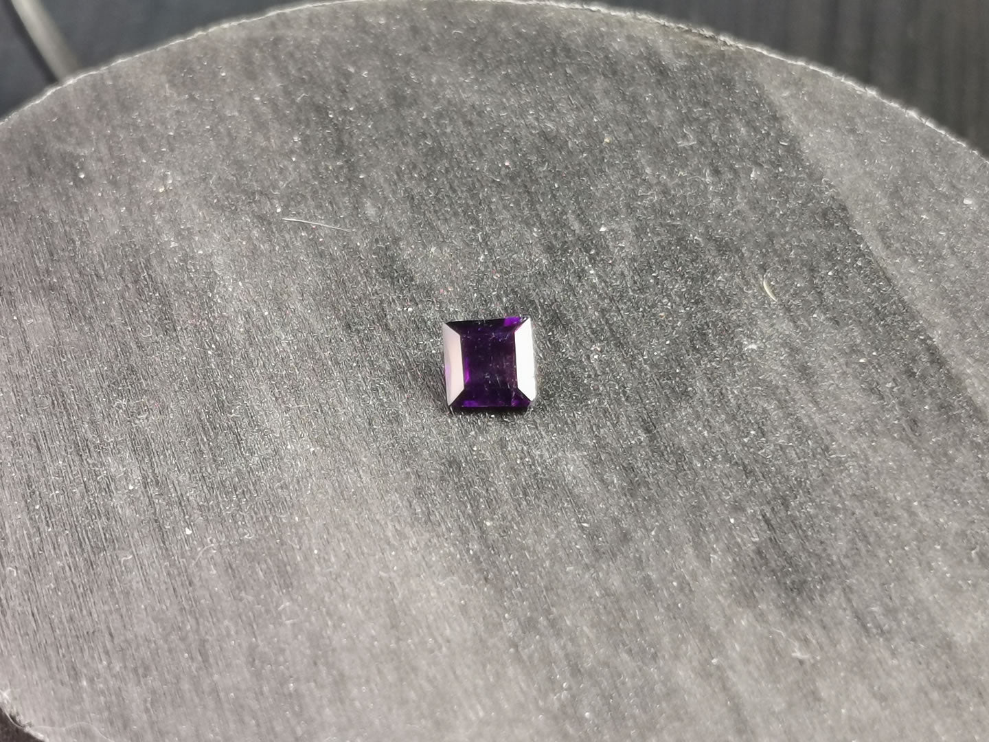 Ametista taglio carrè 0,56 ct