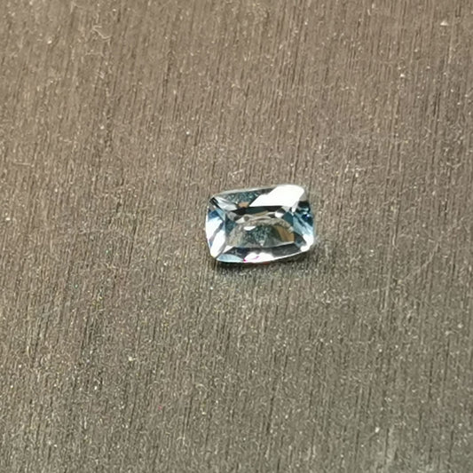 Acquamarina taglio cuscino rettangolare 0,46 ct