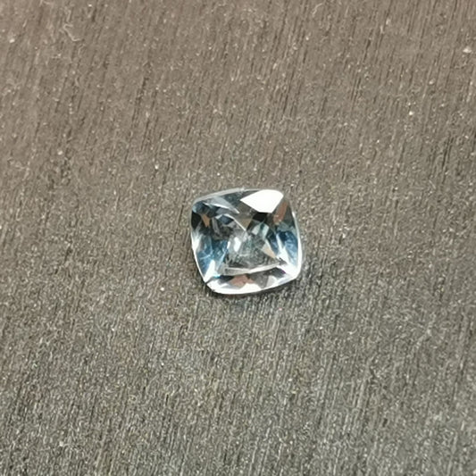 Acquamarina taglio cuscino quadrato 0,47 ct