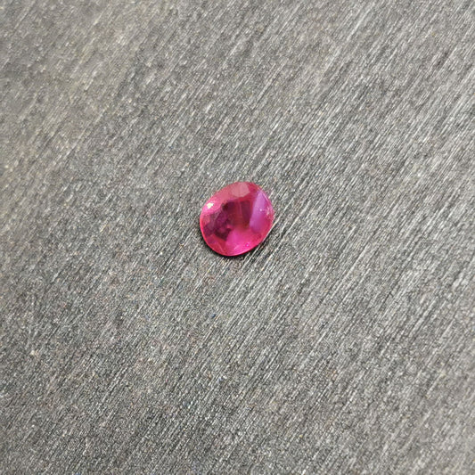 Rubino taglio ovale 0,30 ct
